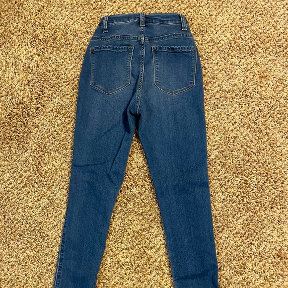 Fashion Nova high rise jean size 1 - Picture 3 of 3